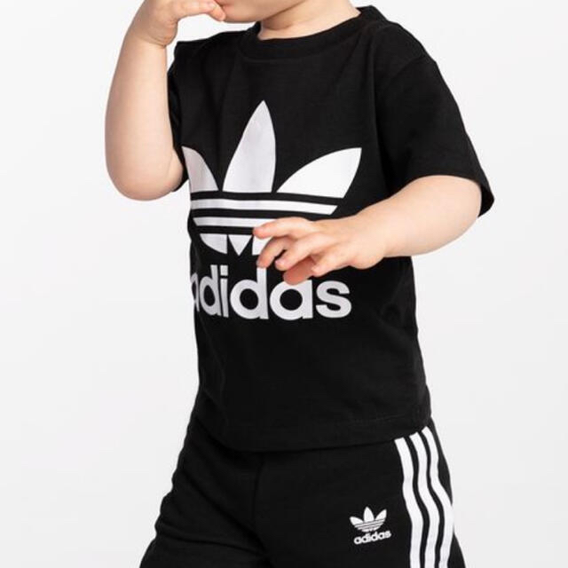 adidas(アディダス)の【新品】adidas アディダス トレフォイル Tシャツ ブラック 80センチ キッズ/ベビー/マタニティのベビー服(~85cm)(Ｔシャツ)の商品写真