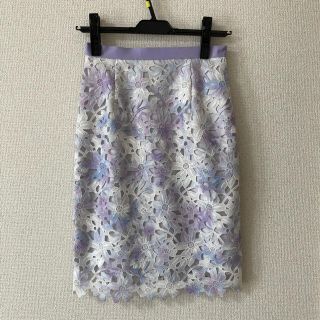 ジャスグリッティー(JUSGLITTY)のなお様専用♡ジャスグリッティー　レースプリントタイトスカート(ひざ丈スカート)