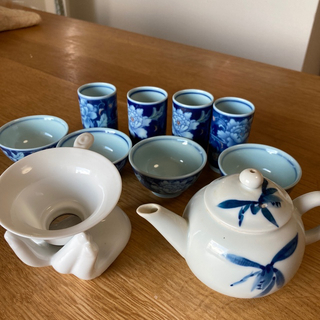 中国茶器セット　茶杯4組+急須+手形ホルダー付茶漉し(食器)