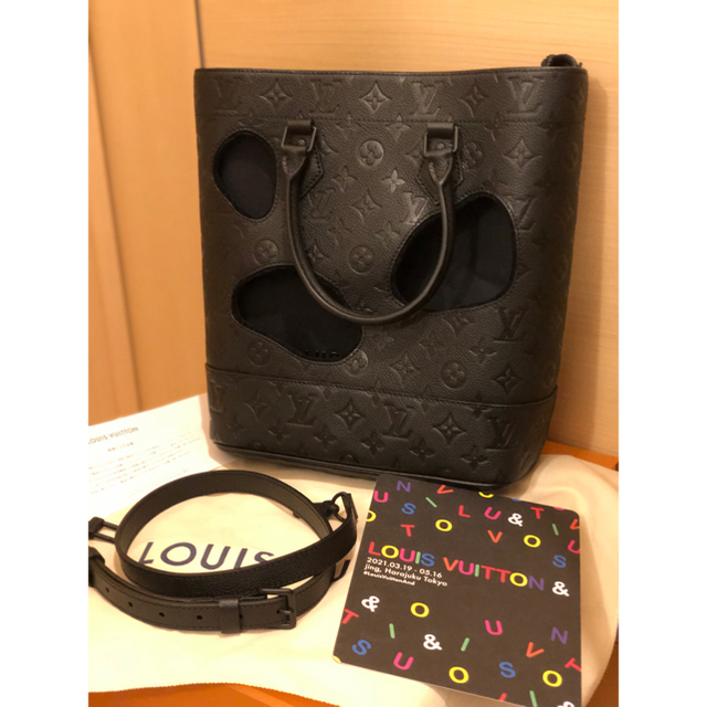 超人気 LOUIS VUITTON PMサイズ ホールズ ウィズ コラボ バッグ ルイ・ヴィトン×川久保玲 - トートバッグ 超人気 LOUIS VUITTON PMサイズ ホールズ ウィズ コラボ バッグ ルイ・ヴィトン×川久保玲 - トートバッグ