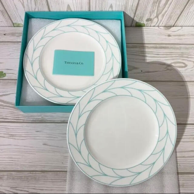 グラス/カップ新品　Tiffany&Co. ウィートリーフプレート