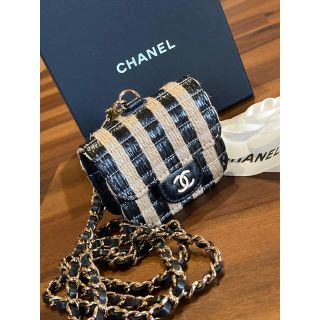 シャネル(CHANEL)のシャネル　エアーポッズプロケース　チェーンストラップ　ラフィア(その他)