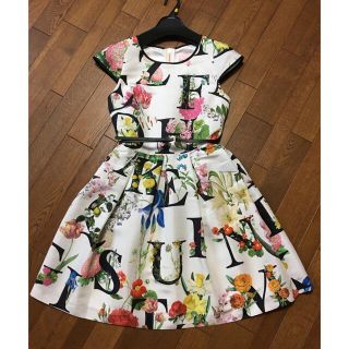 テッドベイカー(TED BAKER)のテッドベイカー　フラワーワンピース(ひざ丈ワンピース)