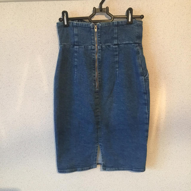 SNIDEL(スナイデル)のスナイデル サイドリボンタイトスカートデニム レディースのスカート(ひざ丈スカート)の商品写真