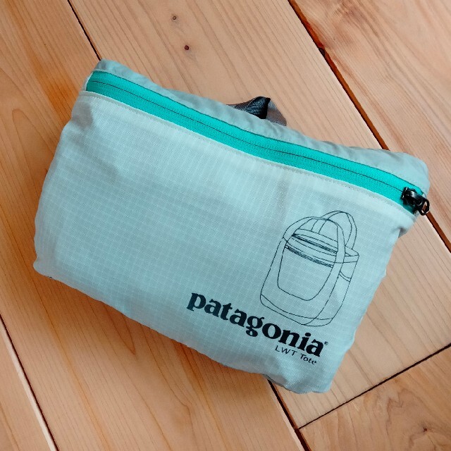 patagonia(パタゴニア)のパタゴニア　リュック　LWT Tote グレイ レディースのバッグ(リュック/バックパック)の商品写真