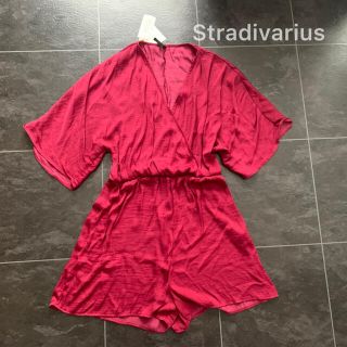 ザラ(ZARA)の新品未使用タグ付♡Stradivarius♡ロンパース♡ボルドー(オールインワン)