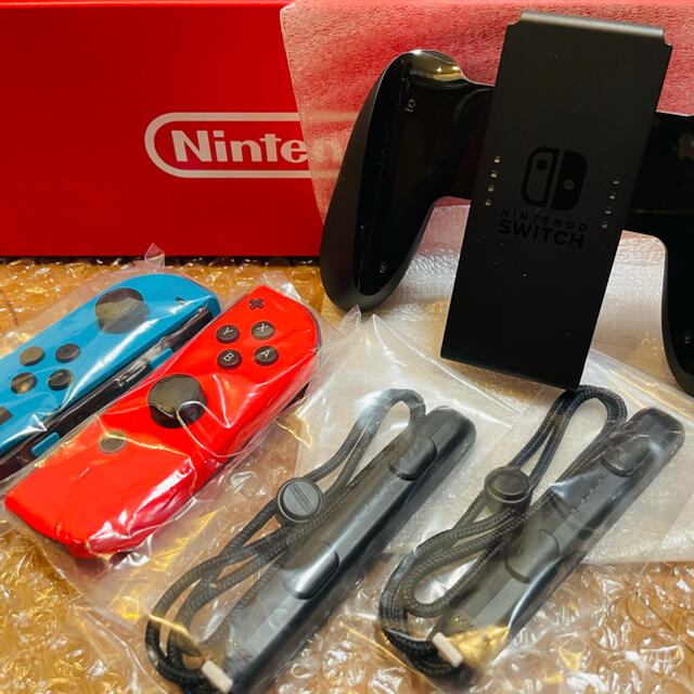 【新品・未使用】Nintendo Switch ジョイコン & グリップ