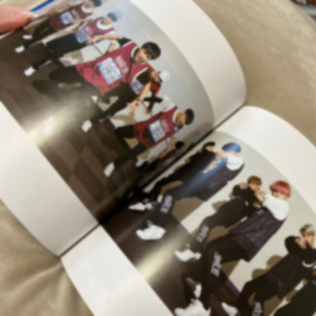 ワニブックス(ワニブックス)のPRODUCE 101 JAPAN FAN BOOK エンタメ/ホビーのタレントグッズ(アイドルグッズ)の商品写真