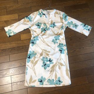 エイチアンドエム(H&M)の【新品】【未使用】【美品】花柄　ワンピース　ロング丈トップス(ひざ丈ワンピース)