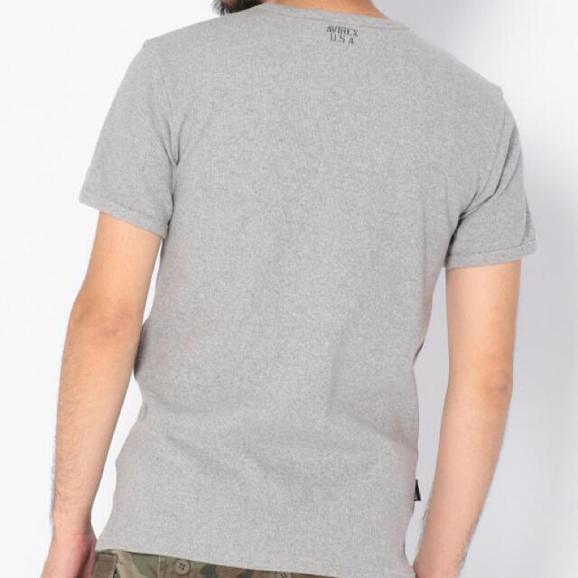 AVIREX(アヴィレックス)の新品アヴィレックスLサイズVネック定番半袖ティーシャツ！ メンズのトップス(Tシャツ/カットソー(半袖/袖なし))の商品写真