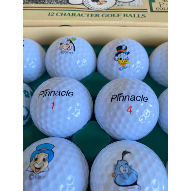 Disney(ディズニー)の値下げ⭐️ディズニー💓ゴルフボール11個とおまけ1個⛳️ チケットのスポーツ(ゴルフ)の商品写真