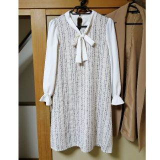 トッコ(tocco)のトッコクローゼット(tocco closet)ボウタイりぼん白ワンピース(ひざ丈ワンピース)