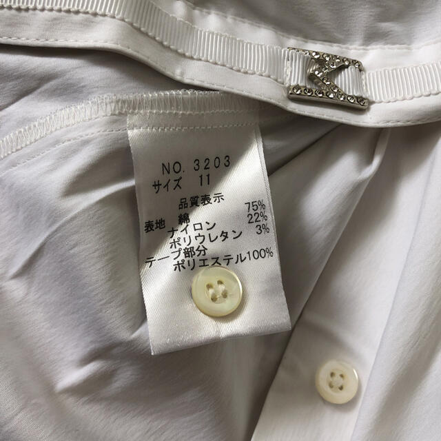 銀座マギー(ギンザマギー)のマギードレスシャツ11号　美品 レディースのトップス(シャツ/ブラウス(長袖/七分))の商品写真