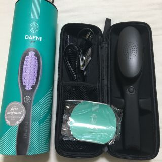 ヤーマン(YA-MAN)の美品　DAFNI ヘアアイロンブラシ(ヘアアイロン)