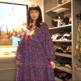 ザラ(ZARA)の長谷川京子着！ZARA花柄ワンピース(ロングワンピース/マキシワンピース)