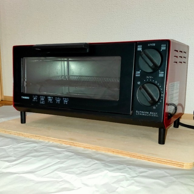 TWINBIRD(ツインバード)のオーブントースター　TWINBIRD TS-4035型　赤色 スマホ/家電/カメラの調理家電(調理機器)の商品写真