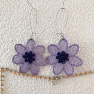 パープル紫色のお花レースピアス(ピアス)