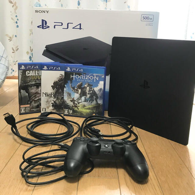 PS4本体+すぐ遊べるソフト3本セット