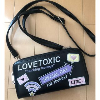 ラブトキシック(lovetoxic)の専用！★Lovetoxic★ショルダーストラップつき長財布(財布)