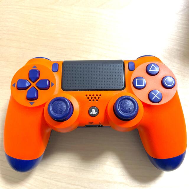 PS4 DUALSHOCK4 ワイヤレスコントローラー　正規品