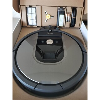 アイロボット(iRobot)のコニ4365様専用 iRobot ルンバ17年製960美品！(掃除機)