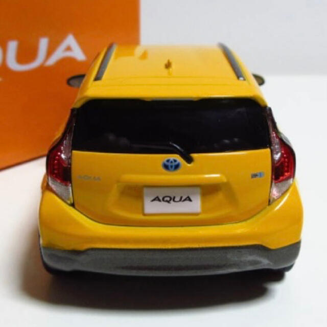 トヨタ(トヨタ)のトヨタAQUAミニカー　5A3 X-URAN  エンタメ/ホビーのおもちゃ/ぬいぐるみ(ミニカー)の商品写真