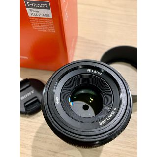 ソニー(SONY)のSONY 50mm f1.8 美品 Eマウント標準レンズ フールフレーム　おまけ(レンズ(単焦点))