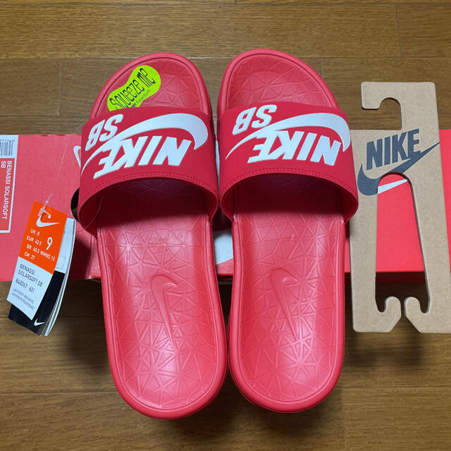 に値下げ! 美品NIKE BENASSI SOLARSOFT SB RED 即完売レア