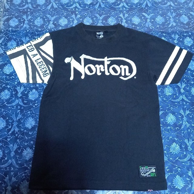 Norton(ノートン)のお値引きNORTON綿ポリ混Tシャツ黒刺繍M新品同様 メンズのトップス(Tシャツ/カットソー(半袖/袖なし))の商品写真