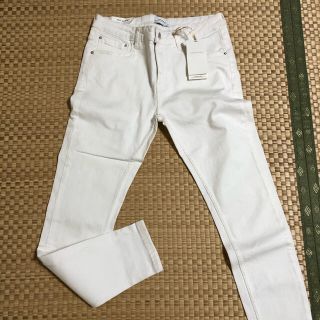 ザラ(ZARA)の【タグ付き】ZARA スキニー 白(スキニーパンツ)