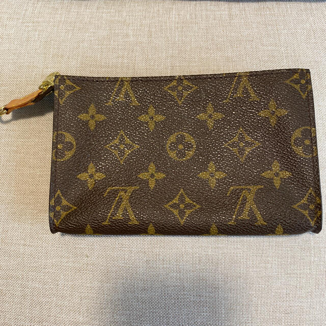 LOUIS VUITTON(ルイヴィトン)のSaki様専用ルイヴィトン ポーチ モノグラム バケット付属ポーチ レディースのファッション小物(ポーチ)の商品写真