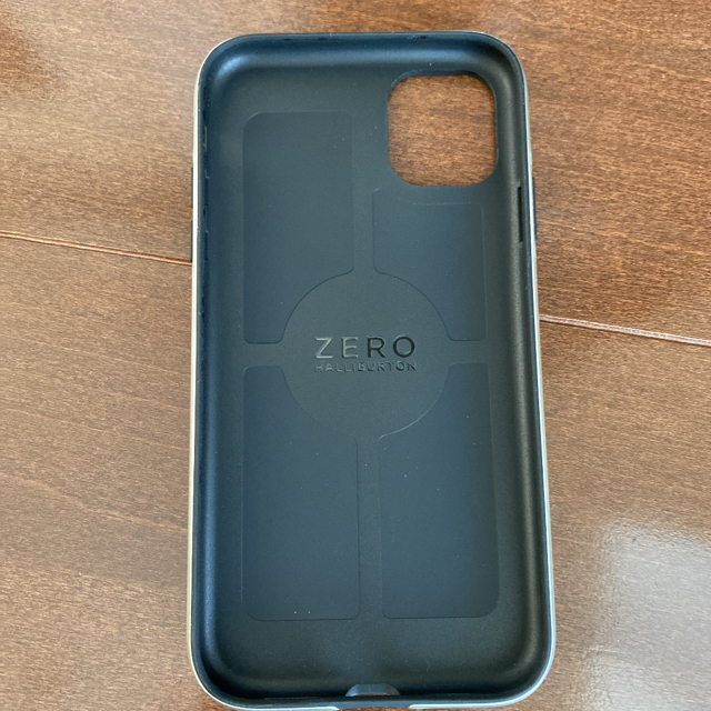 ZERO HALLIBURTON(ゼロハリバートン)のMAS様 専用 ZERO Halliburton iPhone11用ケース  スマホ/家電/カメラのスマホアクセサリー(iPhoneケース)の商品写真