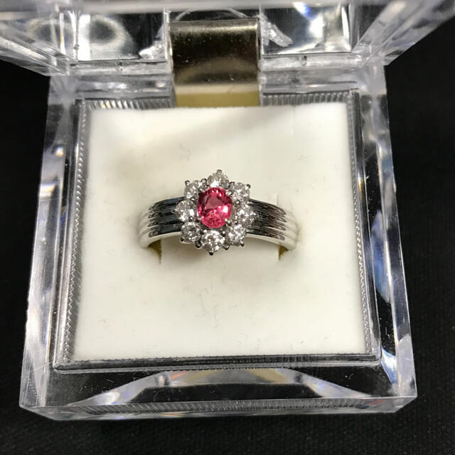 自動撮影カメラ ネオンピンキッシュレッドスピネルリング 0.48ct pt900