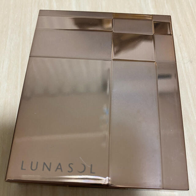 LUNASOL(ルナソル)のルナソル　スキンモデリングアイズ　01 コスメ/美容のベースメイク/化粧品(アイシャドウ)の商品写真