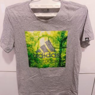 アディダス(adidas)のadidasのTシャツ(Tシャツ/カットソー(半袖/袖なし))