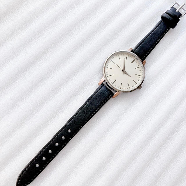H&M(エイチアンドエム)のH&M レディースクォーツ腕時計　稼動品　ベルト未使用 レディースのファッション小物(腕時計)の商品写真