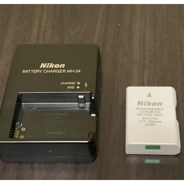 Nikon ダブルズームキット カメラバッグ付きの通販 by あき's shop｜ニコンならラクマ - ニコン D5600 高評価在庫