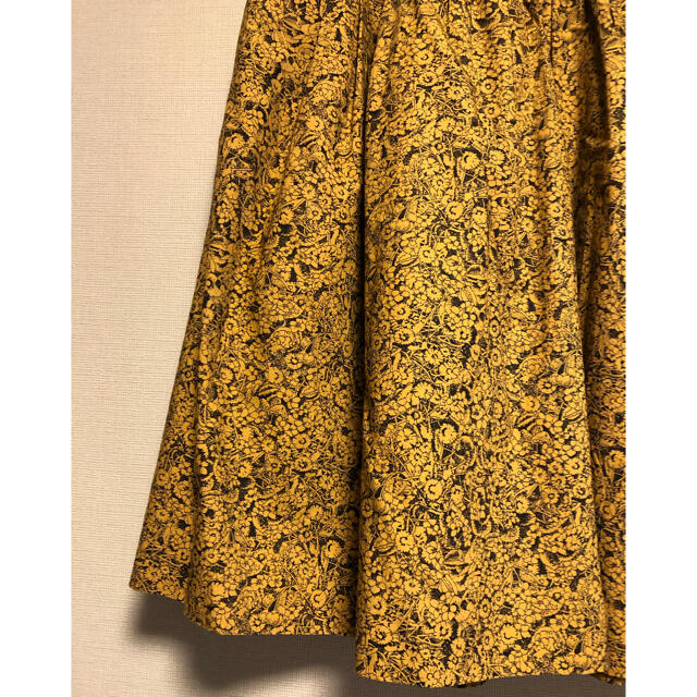 ROPE’(ロペ)の試着のみ　ロペ　リバティ柄　フレアスカート レディースのスカート(ひざ丈スカート)の商品写真
