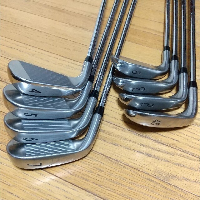 Titleist(タイトリスト)の【きよ様専用】タイトリスト T300 アイアン 8本セット スポーツ/アウトドアのゴルフ(クラブ)の商品写真