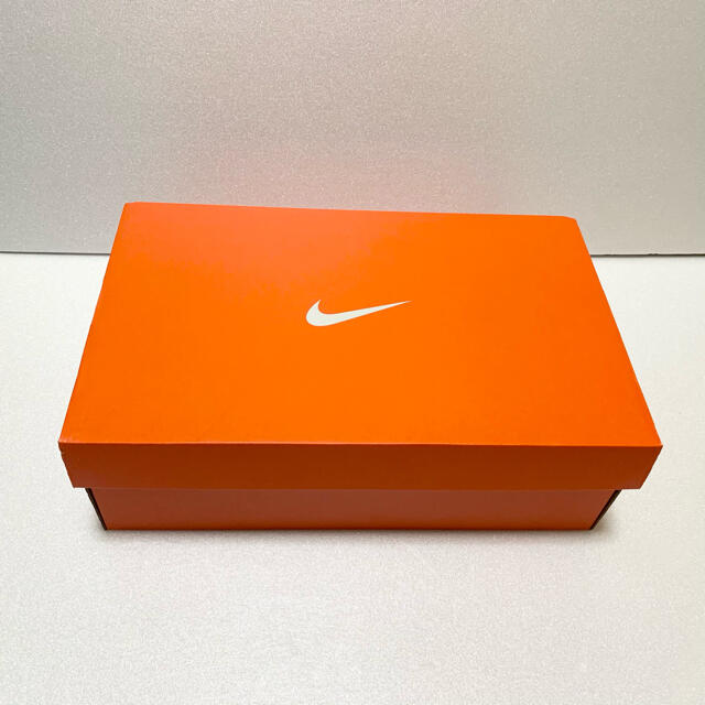 【新品】ランニングシューズ NIKE エア ズーム ウィンフロー7 25cm レディースの靴/シューズ(スニーカー)の商品写真