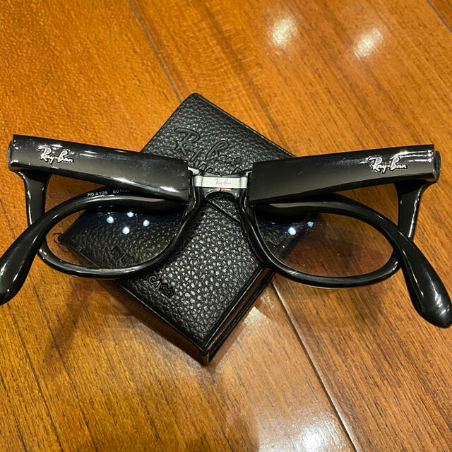 Ray-Ban(レイバン)のRayBan 折りたたみサングラス レディースのファッション小物(サングラス/メガネ)の商品写真