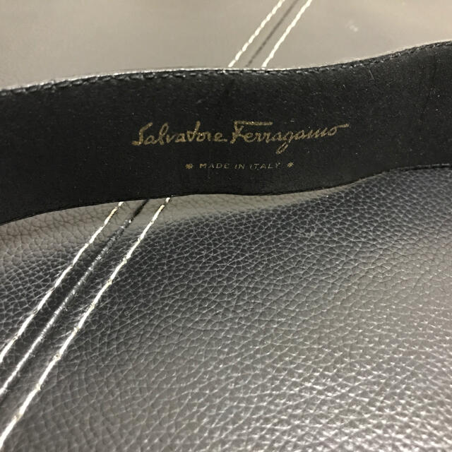 Salvatore Ferragamo(サルヴァトーレフェラガモ)のフェラガモ、ヴァラプレート×レザーベルト💕 レディースのファッション小物(ベルト)の商品写真