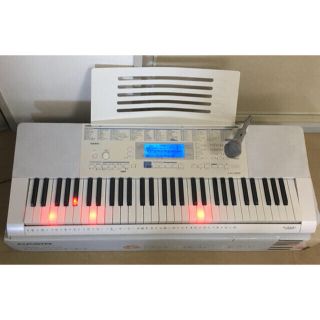 カシオ(CASIO)の【さくら0302’s shop様】CASIO 電子キーボード LK-222 (キーボード/シンセサイザー)