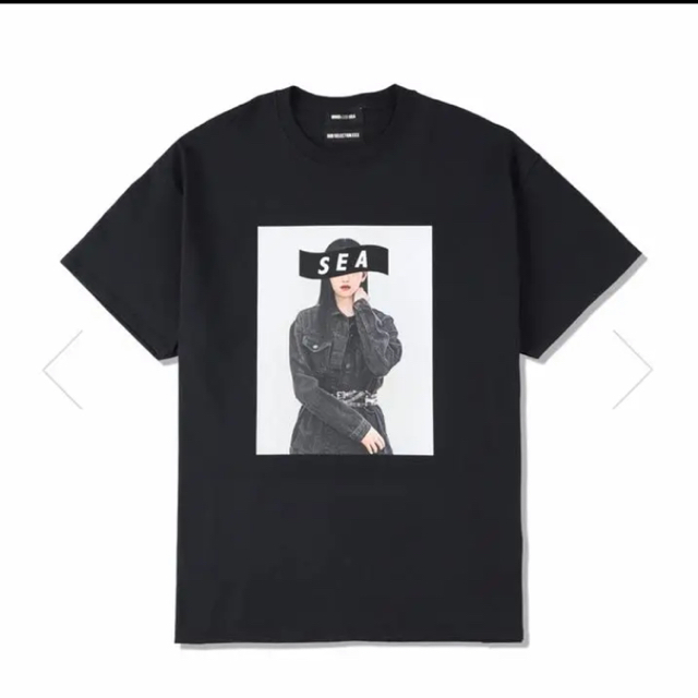SEA(シー)のWDS × XXX (feat. RIA) T-shirt / BLACK  メンズのトップス(Tシャツ/カットソー(半袖/袖なし))の商品写真