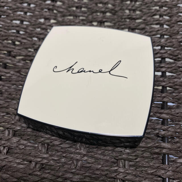 CHANEL ベージュ　プードゥル　ベル　ミン