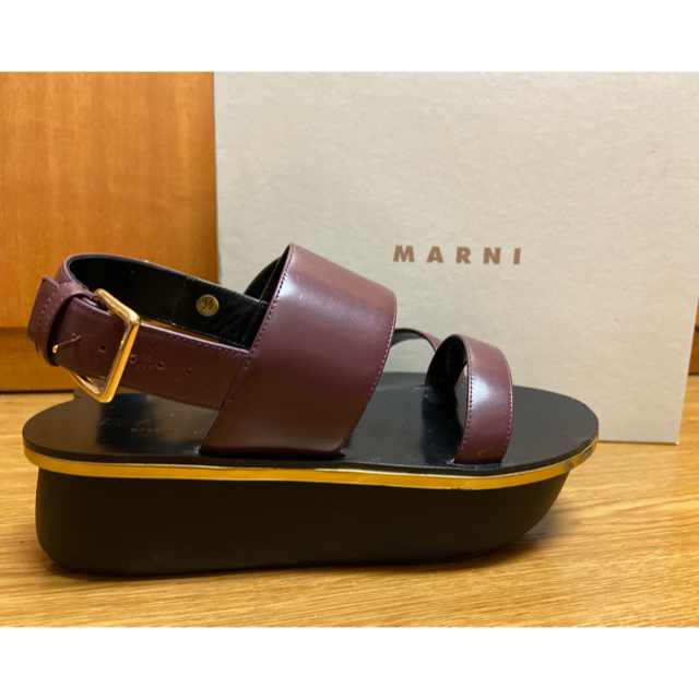 MARNI プラットフォームサンダル