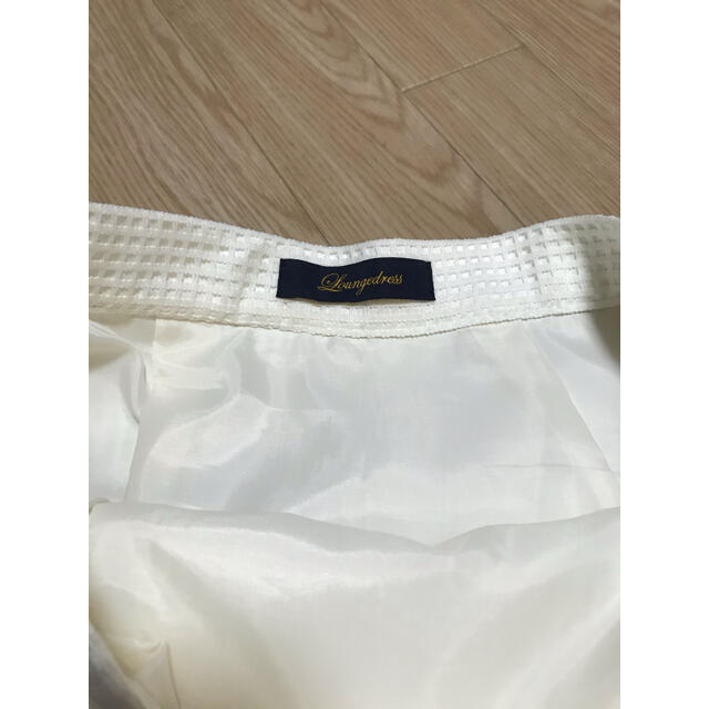 Loungedress(ラウンジドレス)のラウンジドレス  白スカート レディースのスカート(ひざ丈スカート)の商品写真