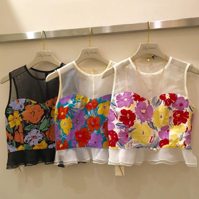 Lily Brown(リリーブラウン)の大花オーガンジー切り替えトップス レディースのトップス(Tシャツ(半袖/袖なし))の商品写真