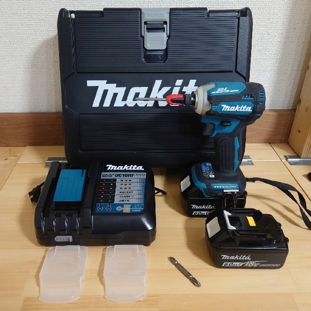 Makita(マキタ)のマキタ　18V　中古　インパクトドライバー　TD171DRGX スポーツ/アウトドアの自転車(工具/メンテナンス)の商品写真