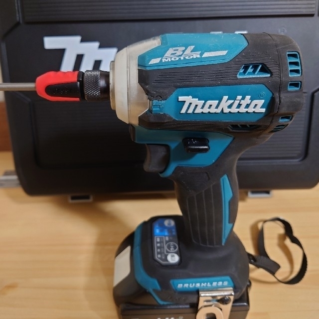 Makita(マキタ)のマキタ　18V　中古　インパクトドライバー　TD171DRGX スポーツ/アウトドアの自転車(工具/メンテナンス)の商品写真